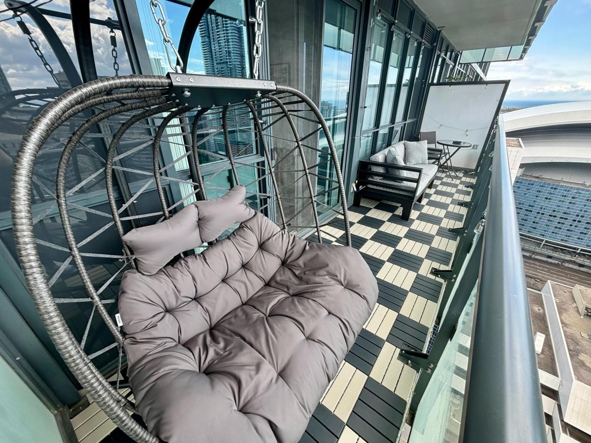 Stylish Suite At 300 Front Street W Toronto Eksteriør billede